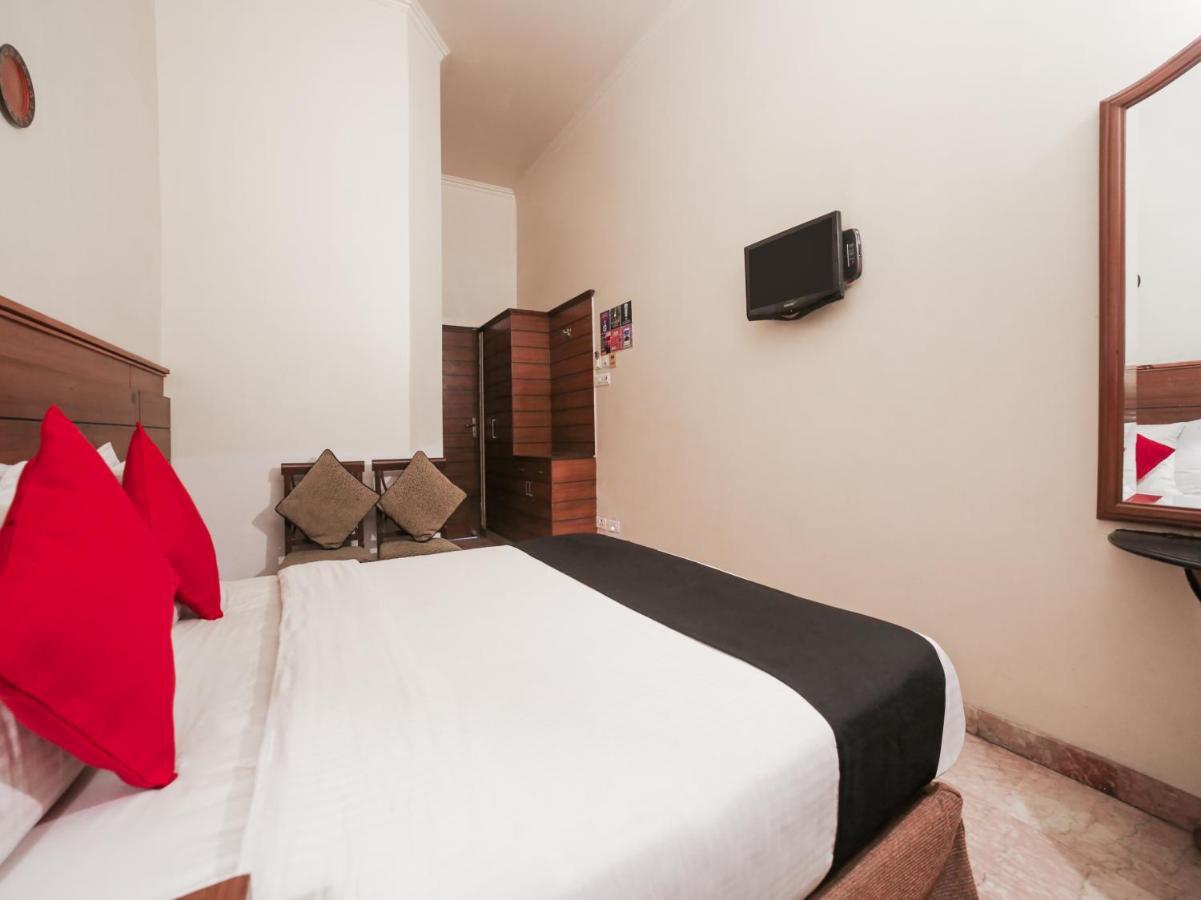 Capital O 10953 Dayal Lodge - A Boutique Hotel Агра Экстерьер фото