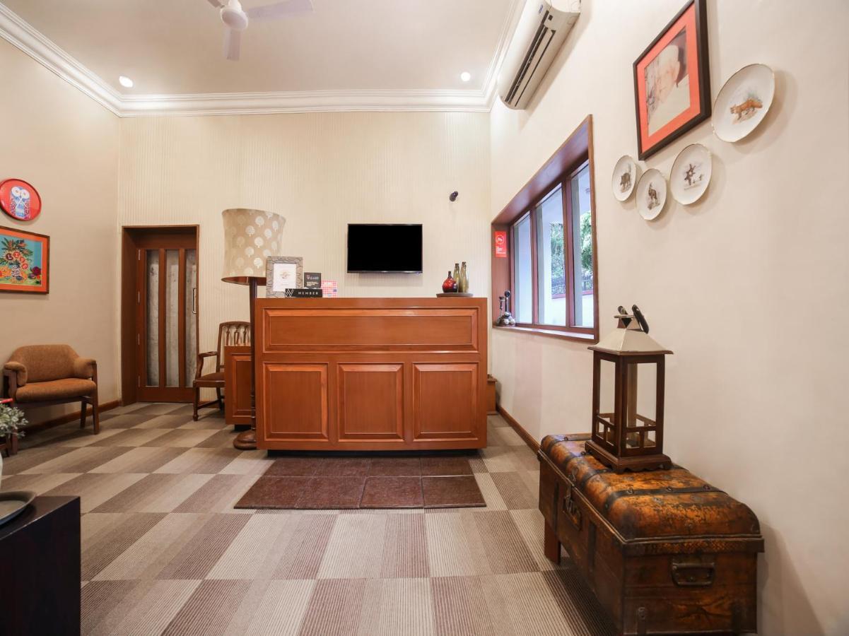 Capital O 10953 Dayal Lodge - A Boutique Hotel Агра Экстерьер фото